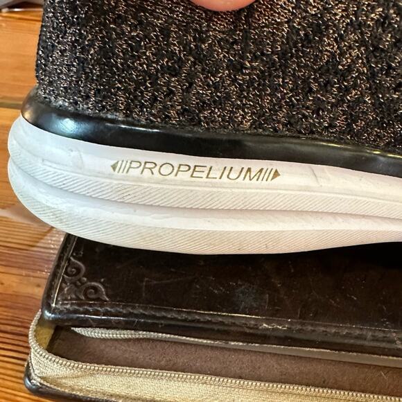 APL Rose Gold Techloom Phantom Sneaker - Picture 12 of 12